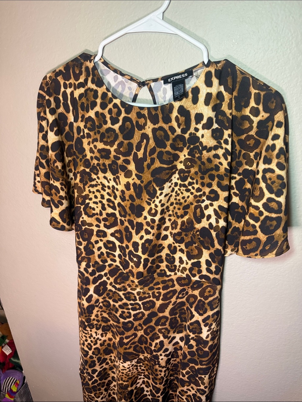 Express Leopard-Print Midi Dress in Brown and Black - Picture 4 of 8